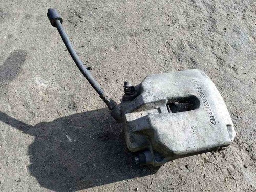 BMW 5 E39 Bremssattel vorne rechts 2.00 Petrol 110kw 2000 32627782