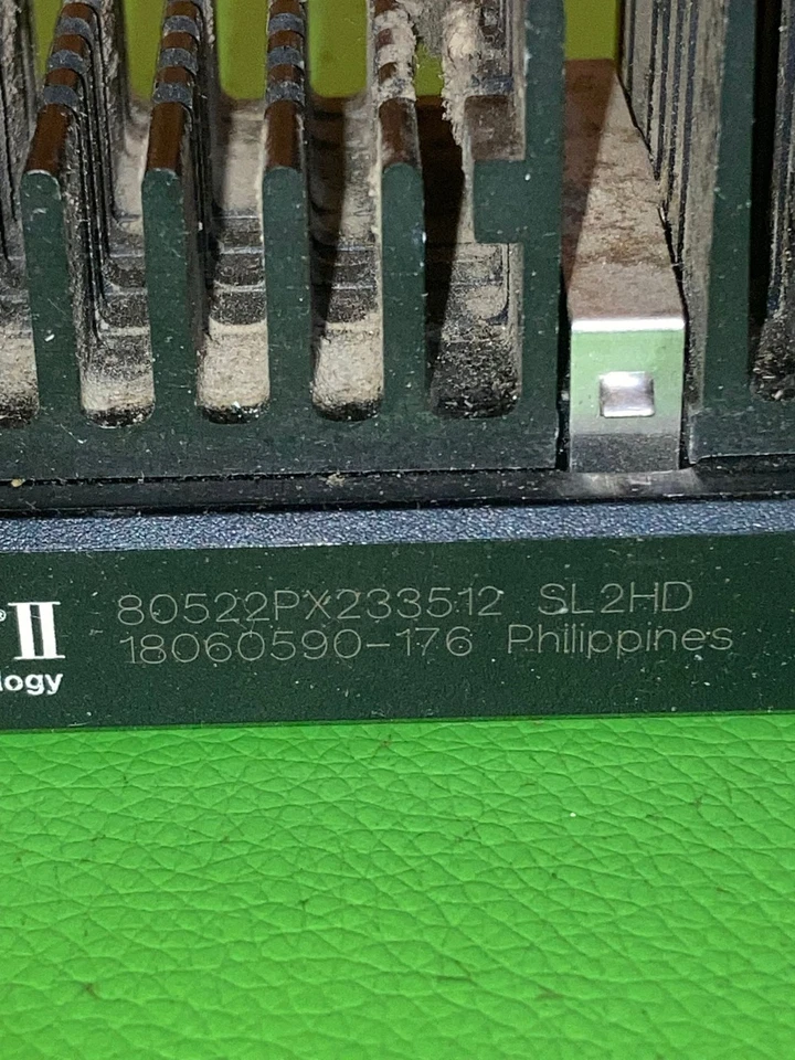 Cpu Pentium II 233 mhz Sl2hd slot1 vintage computer Isa pci - Immagine 2 di 4