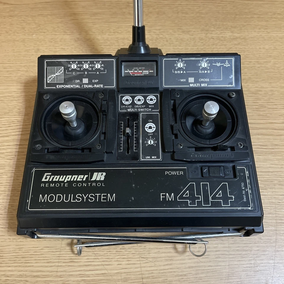 RC Sender Graupner JR 414 - 40 MHz - ungeprüft für Bastler  - Bild 2 von 4