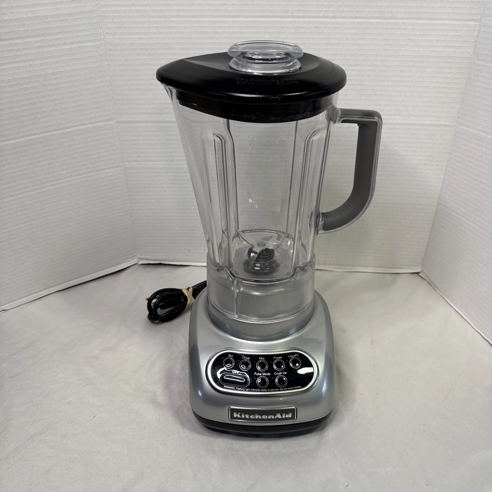 KitchenAid 5 Speed Blender Silver KSB560 w/ Pitcher & Lid Tested/Working
Opens in a new window or ta