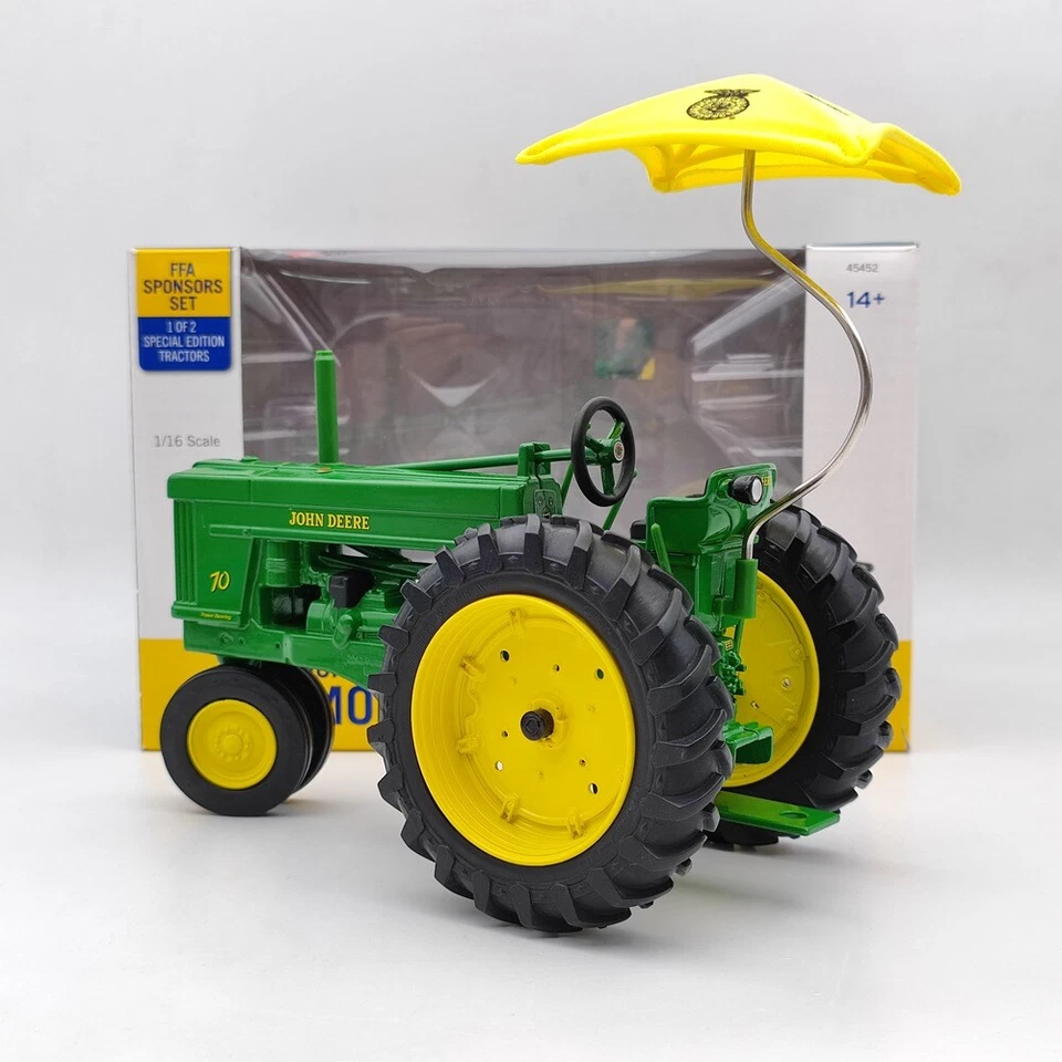 1/16 SCALE ERTL John Deere Model 70 Tractor W/ UMBRELLA FFA Special Edition - Immagine 3 di 4