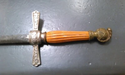 BELIEVED TO BE A MASONIC SWORD, NO MAKERS MARKS OR NAME, KNIGHTS HEAD; 27" BLADE - Image 1 of 4