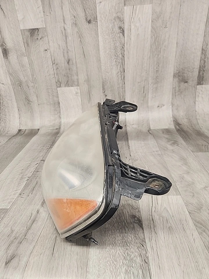 Pontiac G6 Base 4 Cil 2.4L - Lado del Conductor Izquierdo OEM Luz de Cabeza Lámpara con Bombilla Foto 3 de 4