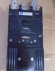 GENERAL ELECTRIC TB43250 TYPE TB43F CIRCUIT BREAKER 250A 3PH 3-P 600V
