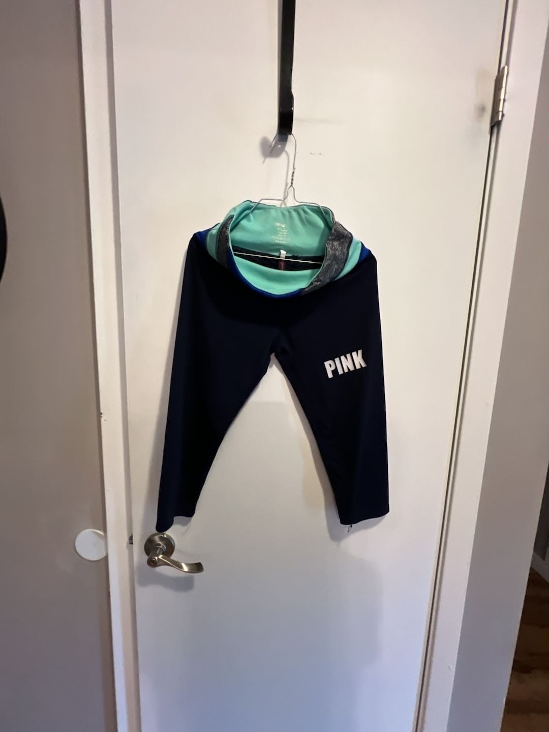Kimberly C. Navy Blue Cropped Athletic Leggings