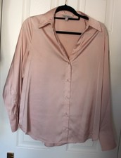 H & M ladies blouse in pink. Satin material. size L. (14-16) Lovely item