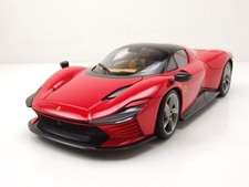 Ferrari Daytona SP3 Rosso Modellino Auto 1:18 Bburago Signature