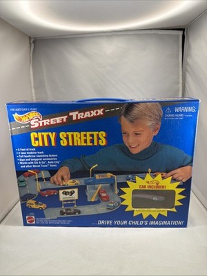 1995 Hot Wheels Street Traxx City Streets #65623  Toyota Supra Sealed