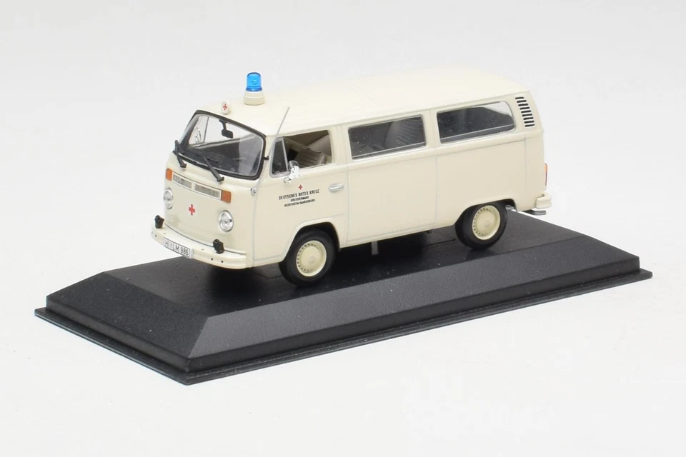400053090 Volkswagen T2 Ambulance DRK Minichamps 1/43 - Image 2 of 4