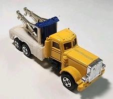 Unbranded Yellow American Tow Truck HO Diecast/Plastic Peterbilt Wrecker VHTF
