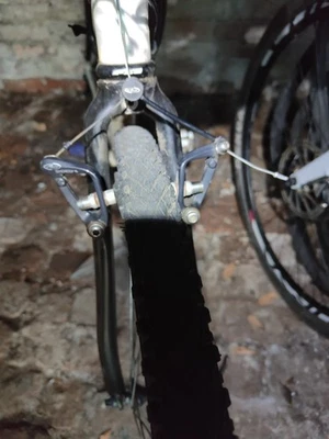 Avid Shorty 4 Cantilever Cyclo-cross Brakes. - Image 1 of 3