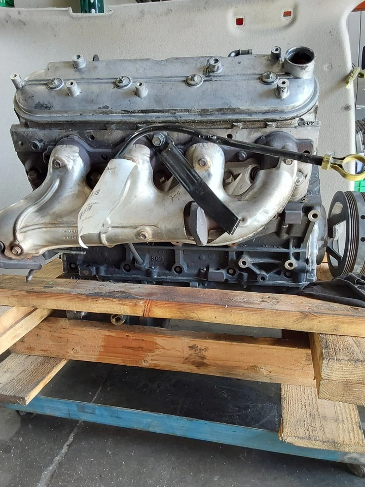 2004 Chevrolet Avalanche 1500 STD 4Dr 4WD 5.3L Engine Assembly OEM 12551358 - Image 3 of 4