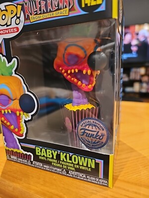 klows 8 Funko Pop Killer Klows Baby Klown # 1422 Black Light Special Edition Mint  New