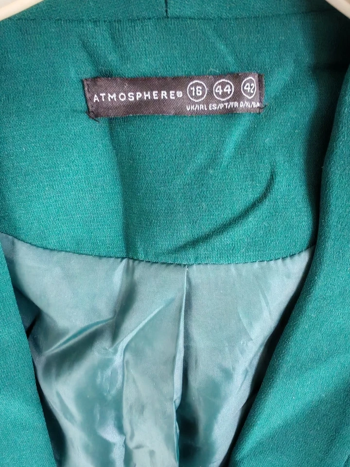 Forest Green Swing Jacket Length 58cm. Size 16. Very Good Condition - Image 3 of 3