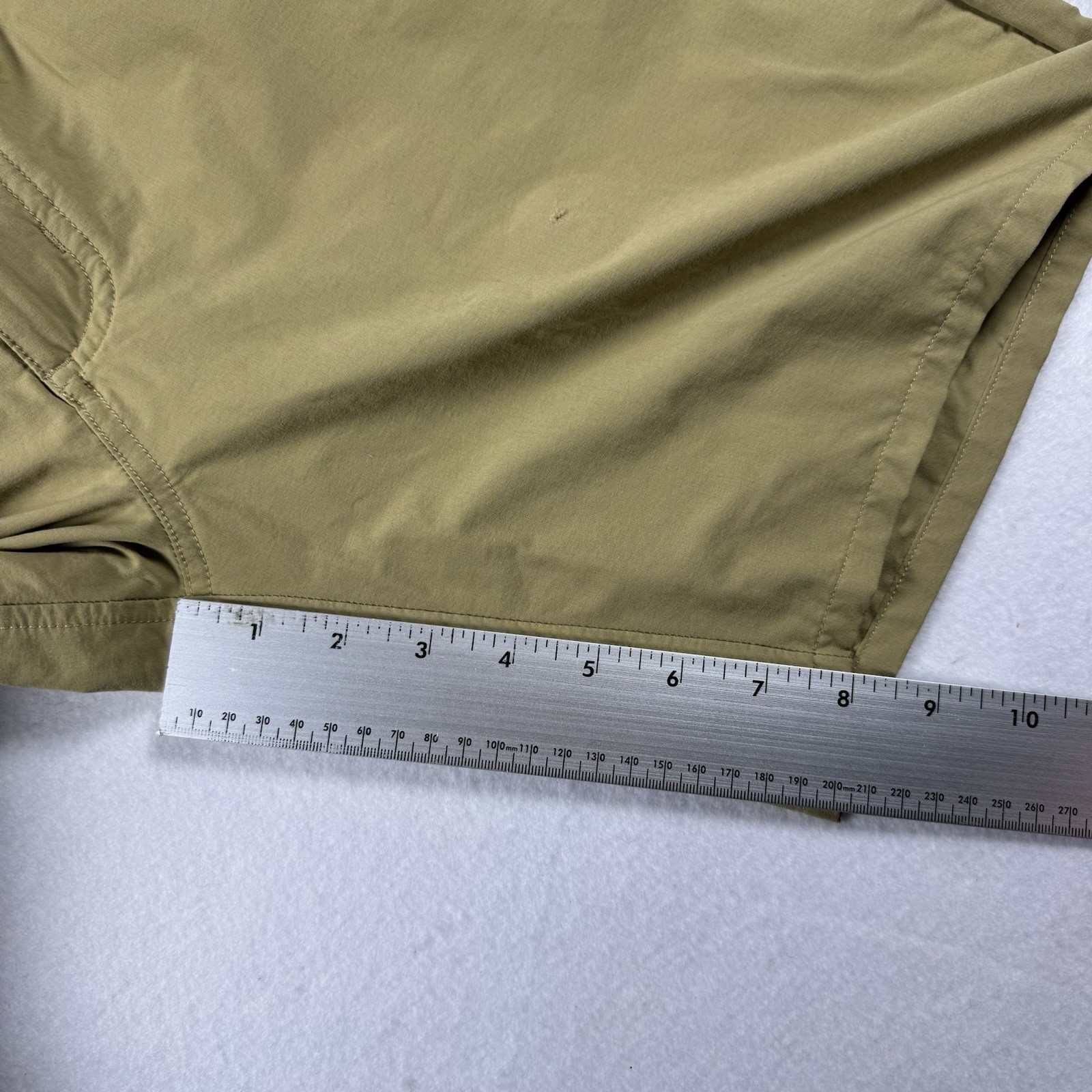 Patagonia Men’s 33 Quandary Hiking Shorts Tan 8” Inseam thumbnail 11