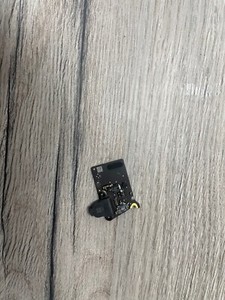 Macbook Air A2337 Kopfhörer Subboard defekt/Nur Teile - Angebote angenommen