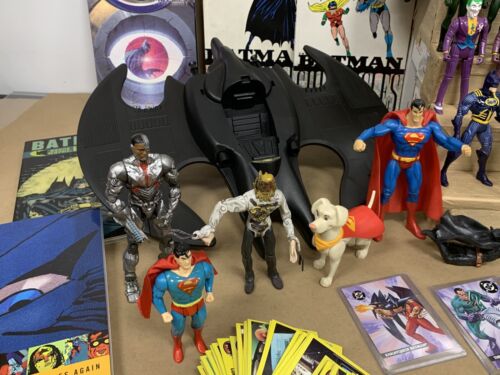 Enorme Lote De Colección - Moderno DC Comics Figuras De Acción Batman Libros Tarjetas Vehículos - Imagen 4 de 15
