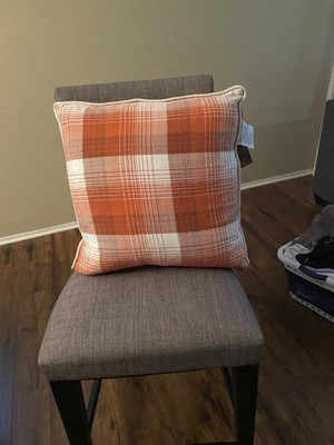 cleaning yellowed pillows