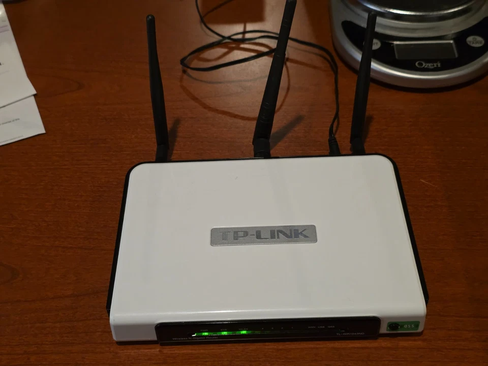 TP-Link TL-WR1043ND 300 Mbps 4-Port Gigabit Wireless N Router, gebraucht - Bild 4 von 4