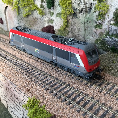 Locomotive BB 36005 livrée rouge et grise SNCF, Ep V digital son-HO 1/87-JOUEF H | Condition: Neuf
