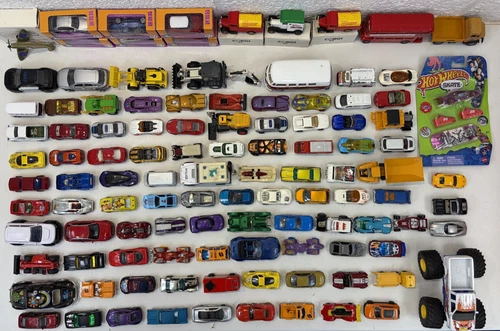 Job Lot Of Vintage / Modern Mixed Diecast / Plastic Cars / Vehicles etc