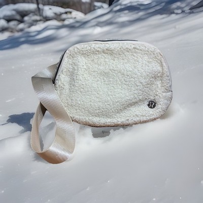 Gorgeous Lululemon Everywhere Fleece Belt Bag In Ivory-Flawless Condition!