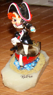 Ron Lee's World of Clowns, CAPTAIN FREDDIE FREELOADER (375) Red