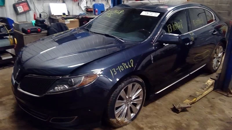 发球杆左尾灯适合 13-16 MKS 10272609 — 第 2/4 张图片