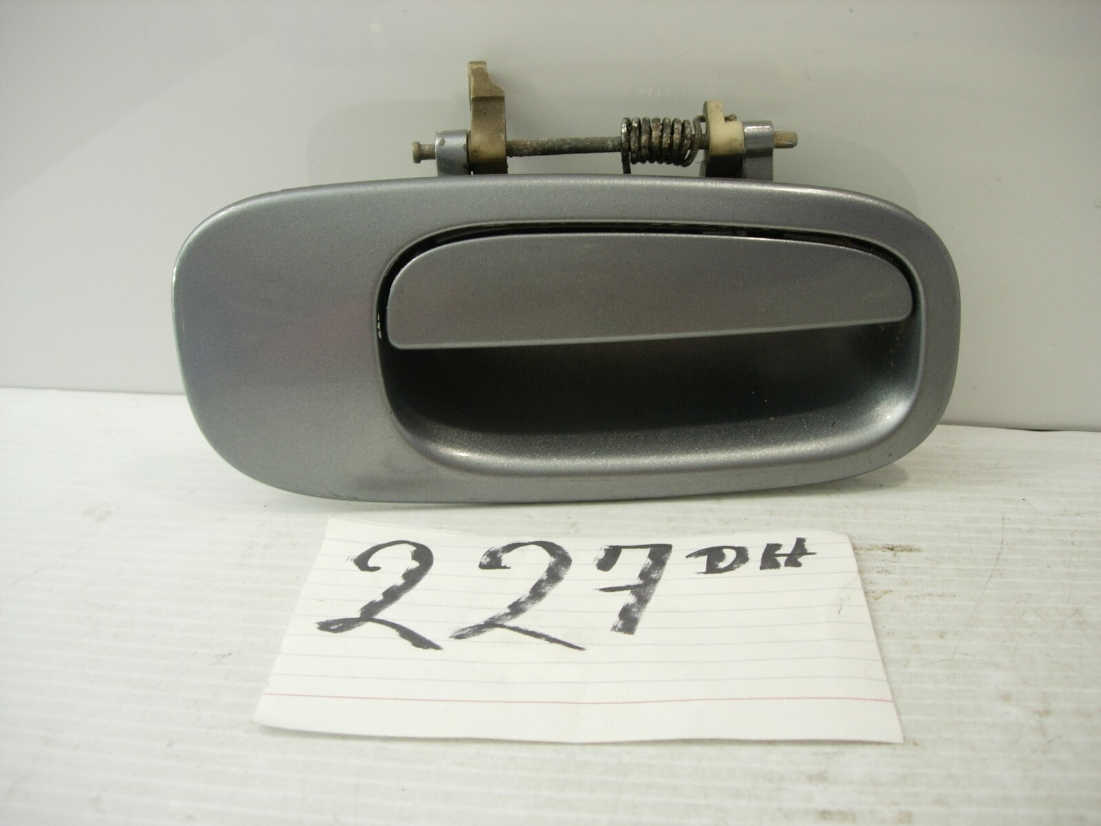 06 07 08 09 10 Charger FRONT PASSENGER Exterior Door Handle Used #227-DH 