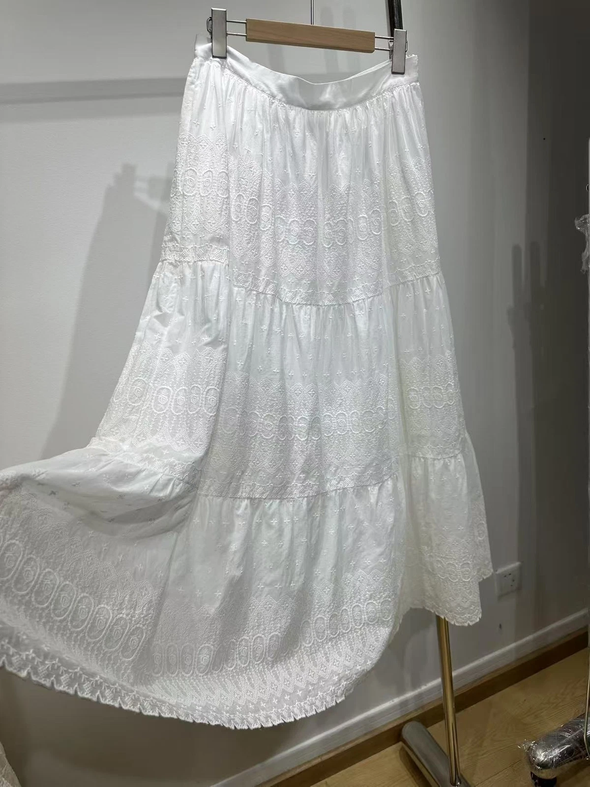 Women Doen White Embroidered High Waist A-line Midi Skirt