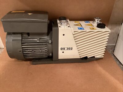 Varian DS302 Rotary Vane Vacuum Pump Read Description