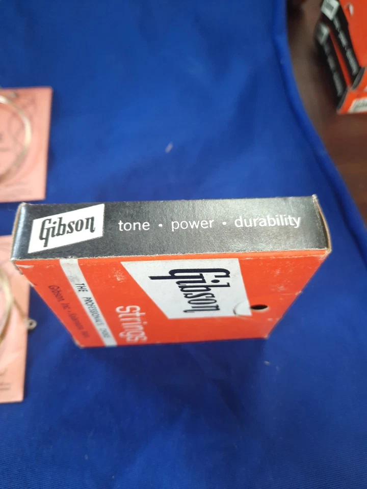 Gibson 940 民谣青铜丝绸和钢吉他弦套装 60 年代 NOS Kalamazoo,Mi  — 第 3/4 张图片