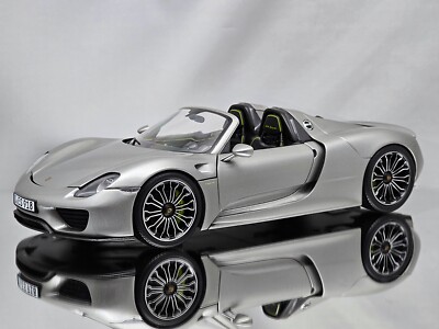 Minichamps Porsche 718 Spyder 2013 Liquid Metal Silver Diecast Model Car 1:18