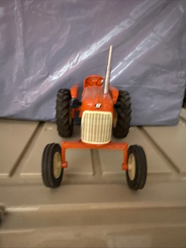 Scale Models Allis Chalmers D12 1990 Collector Edition Orange Farm Tractor, 1/16 - Image 4 of 4