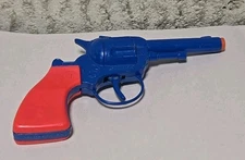 VINTAGE WALT DISNEY WORLD #55 GONHER REVOLVER TOY CAP GUN BLUE RED
