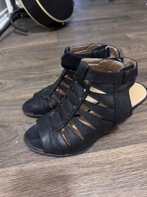 Black heels 6.5 fairly used women