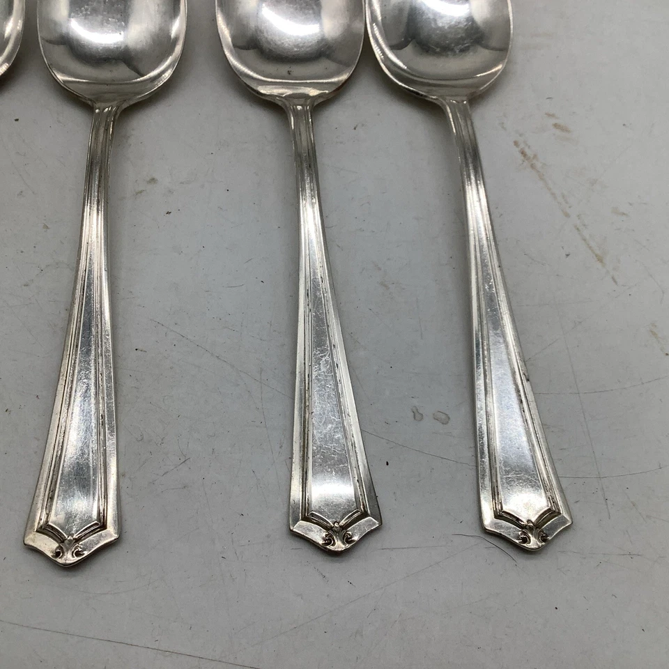 Six 1881 Rogers 1915 SALEM Silverplate Soup Or Tablespoons Flatware - Image 3 of 4