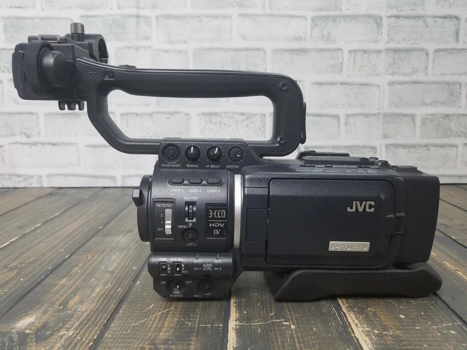 JVC GY-HD100 HDV MiniDV Camcorder ** ONLY ** FOR PARTS / REPAIR ** READ INFO ** - Image 3 of 4