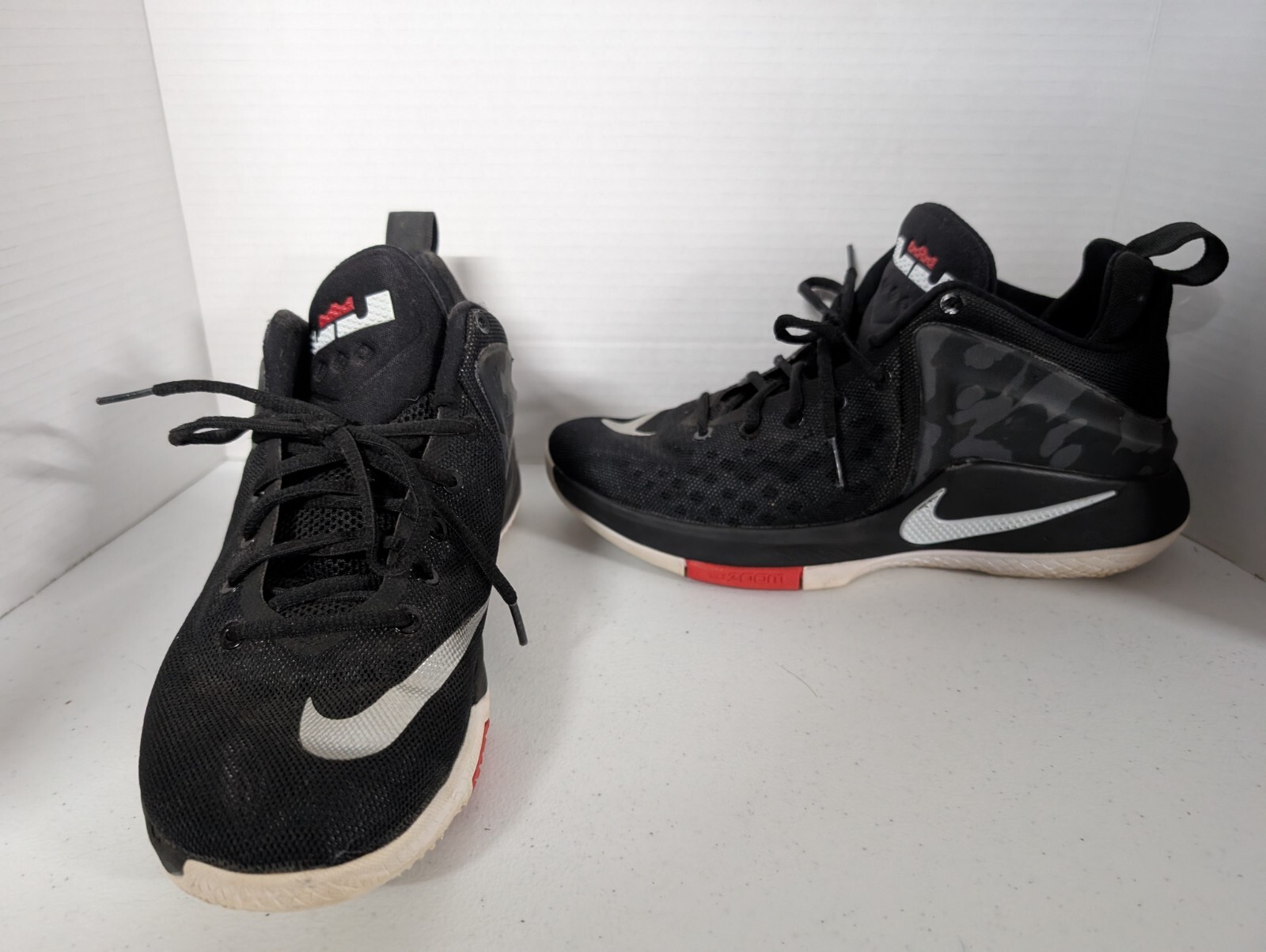 SAOLA Scarpe Nike Zoom Witness Lebron nere mimetiche da uomo taglia 8 5