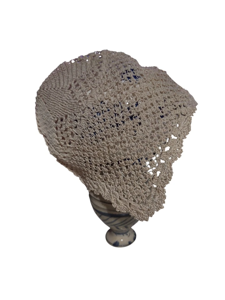 Antiguo gorro de bebé eduardiano tejido a mano sombrero recién nacido/muñeca Foto 2 de 4