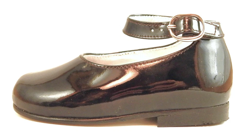 DE OSU - Spain -Baby Girls Brown Patent Leather Dress Shoes -European  -Size 3-6 - Image 3 of 4