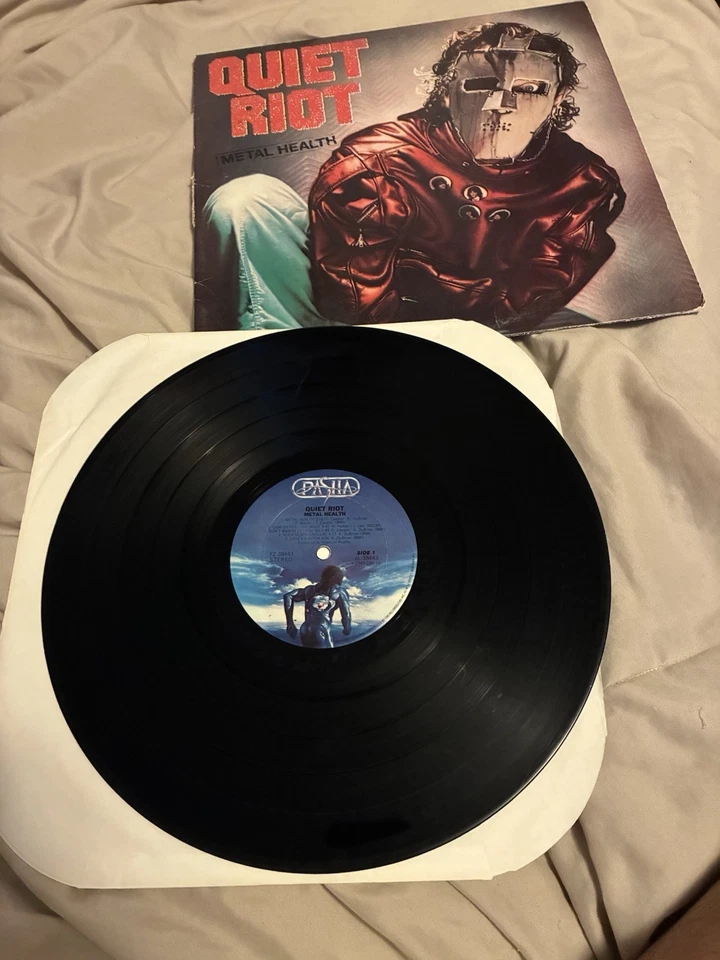 Quiet Riot Metal Health LP Vinyl Record Album 1983 Pasha FZ 38443 Original VG/VG - Image 3 of 4