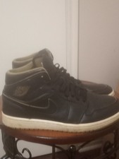 Mens Sz 9.5 Nike Air Jordan 1 Mid Retro 