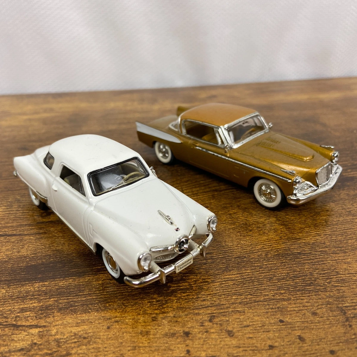 Preços baixos em Studebaker 1:43 Veículos de brinquedo e de metal