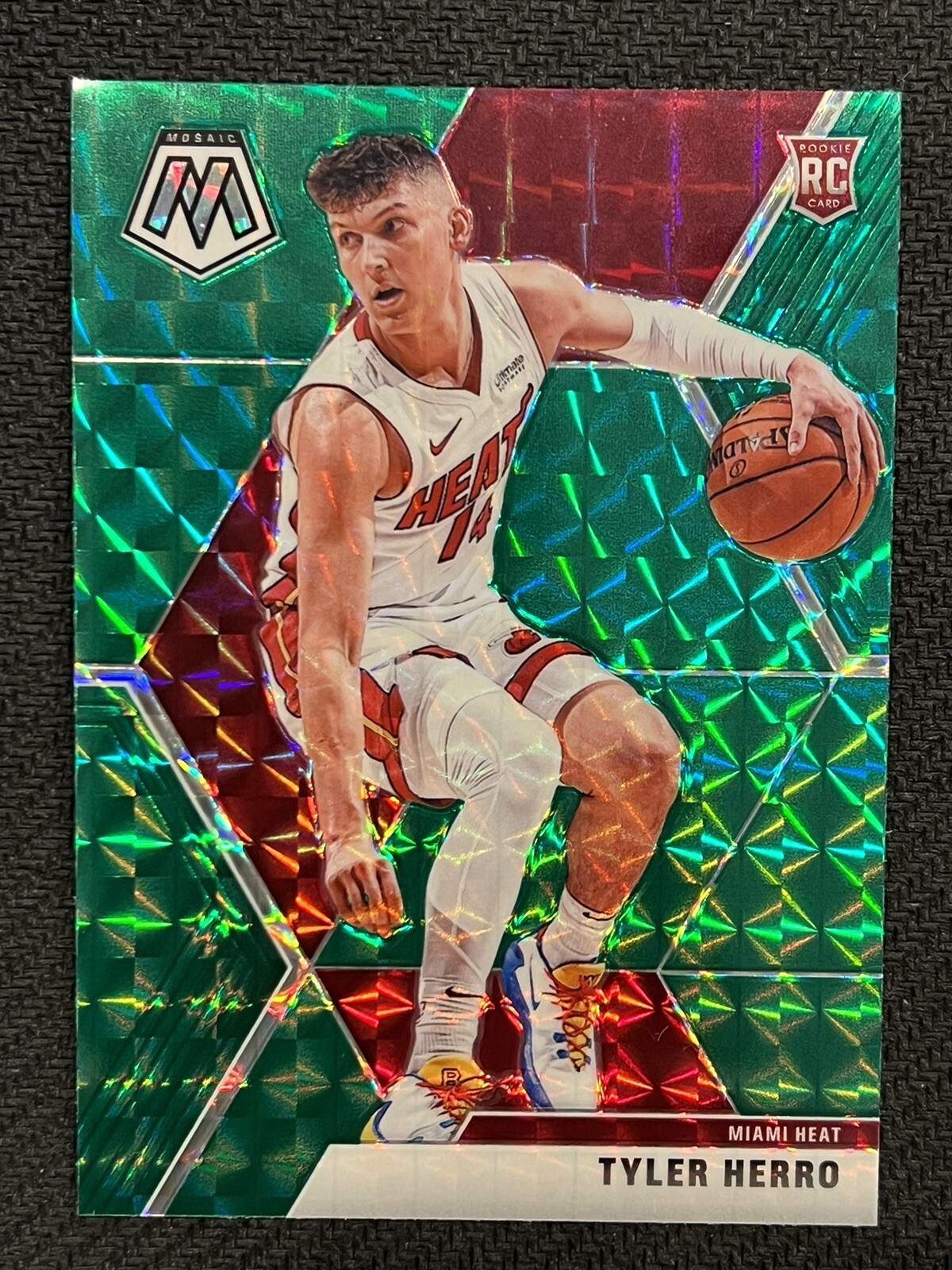 2019-20 Panini Mosaic Tyler Herro Green Prizm Rookie #223 Miami Heat RC