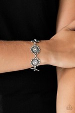 Paparazzi Funky Flower Child White Silver Bracelet