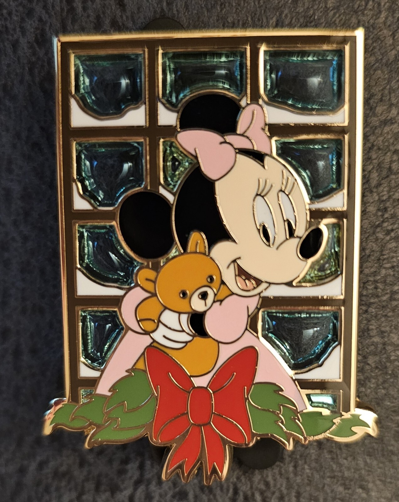 Disney Pin 2024 Minnie w/Bear Mickey’s Christmas Carol Advent Calendar Pin LE