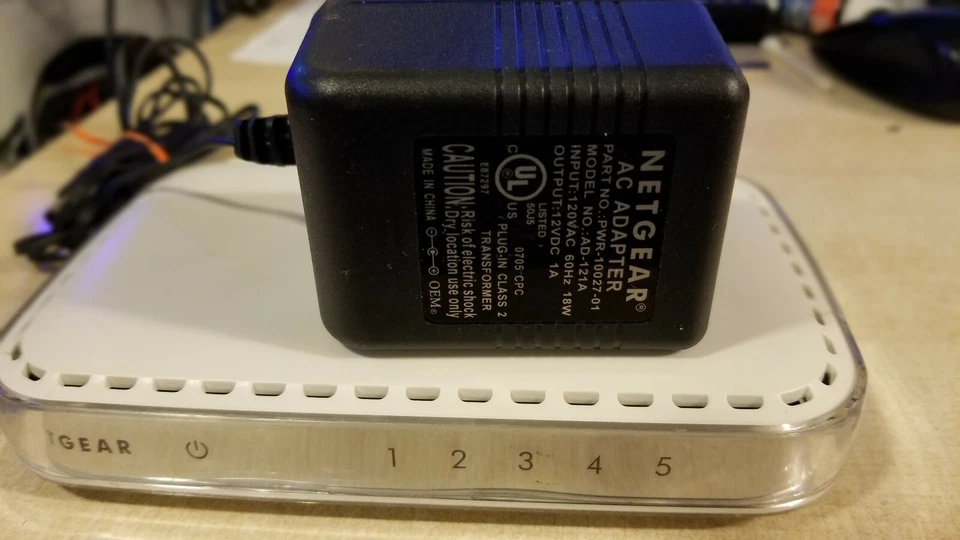 NETGEAR 5-PORT Gigabit Ethernet Switch Model GS605 - Image 3 of 4