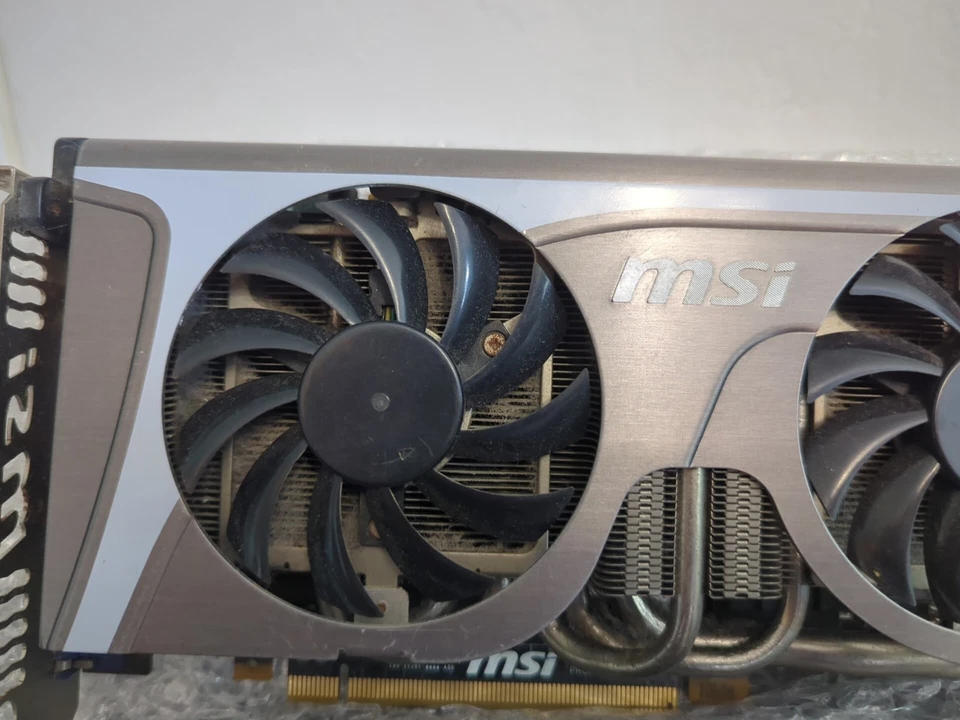 MSI R6950 Twin Frozr II/OC 2GB PCI-E graphics card - Image 3 of 4