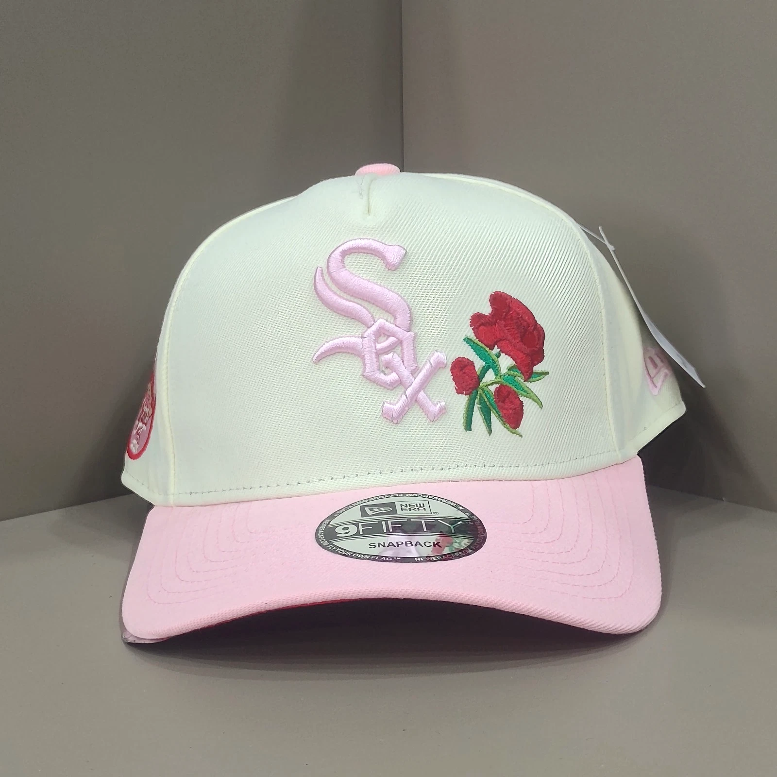 CHICAGO WHITE SOX Embroidered Lettering Rose Baseball Cap Adjustable
Opens in a new window or tab